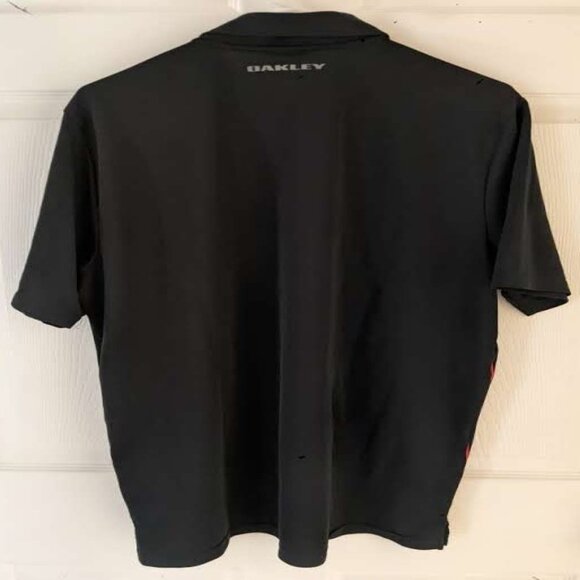 Oakley Golf Shirt - Picture 2 of 3
